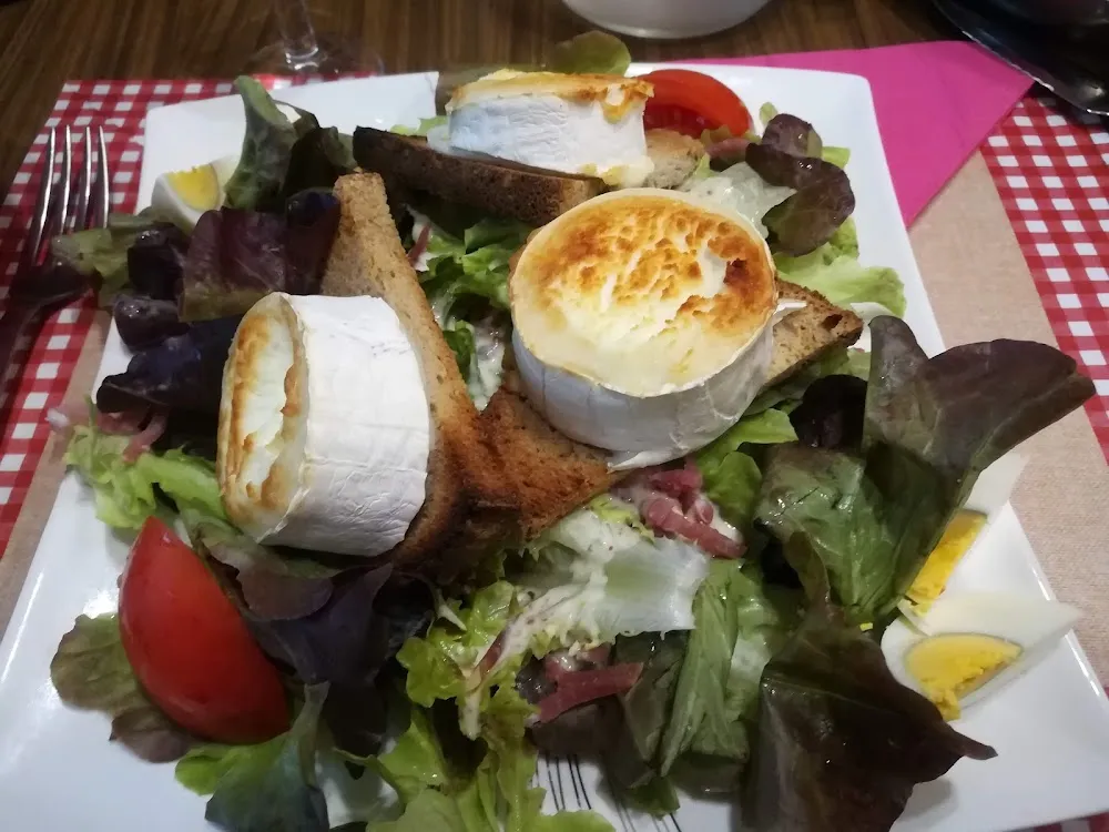 Salade de Chèvre Chaud